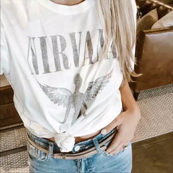 Tops - NIRVANA band tee vintage style angel tour white